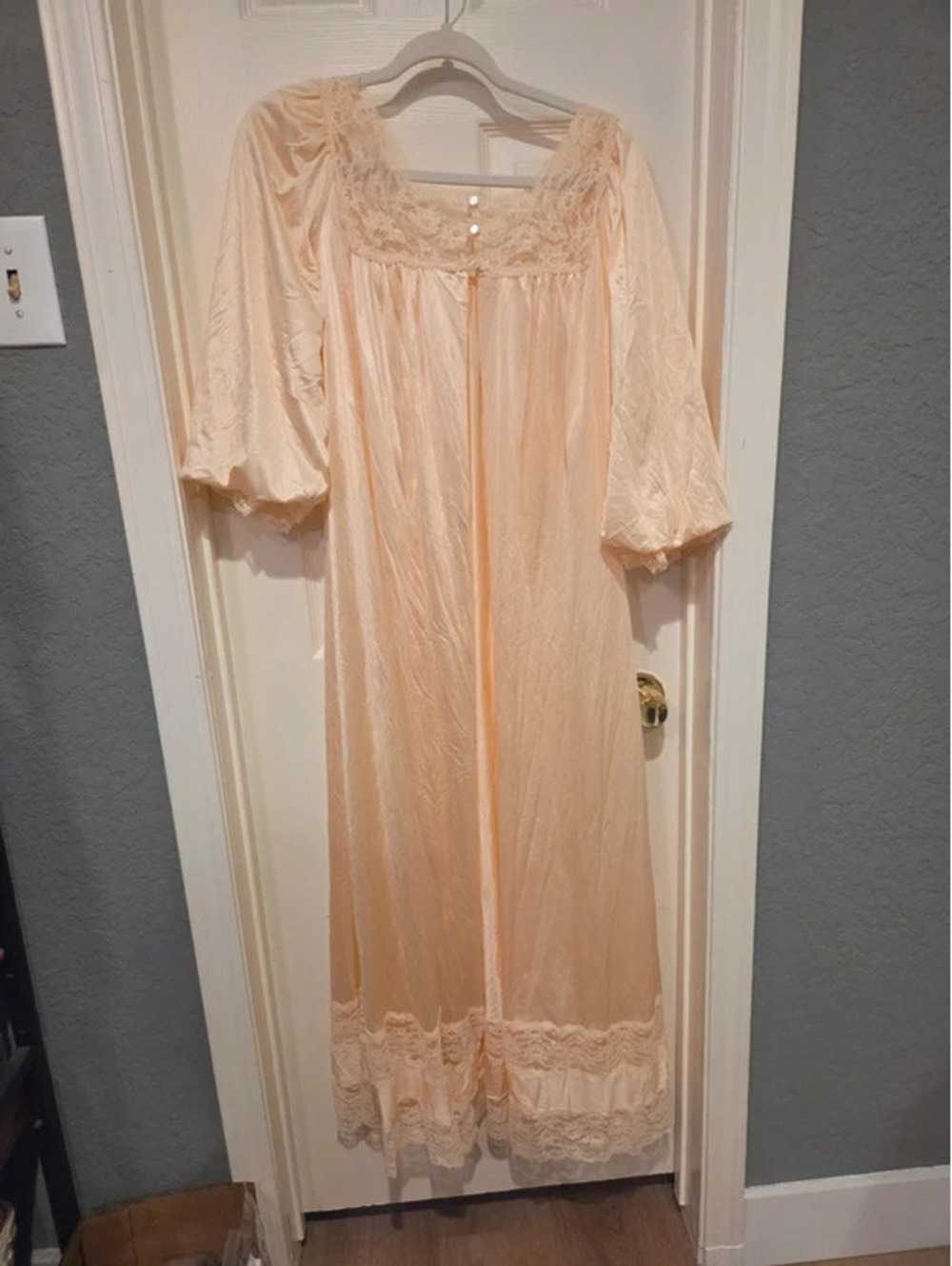 Vintage Llise Stevens peach satin long-sleeve nightcoat
